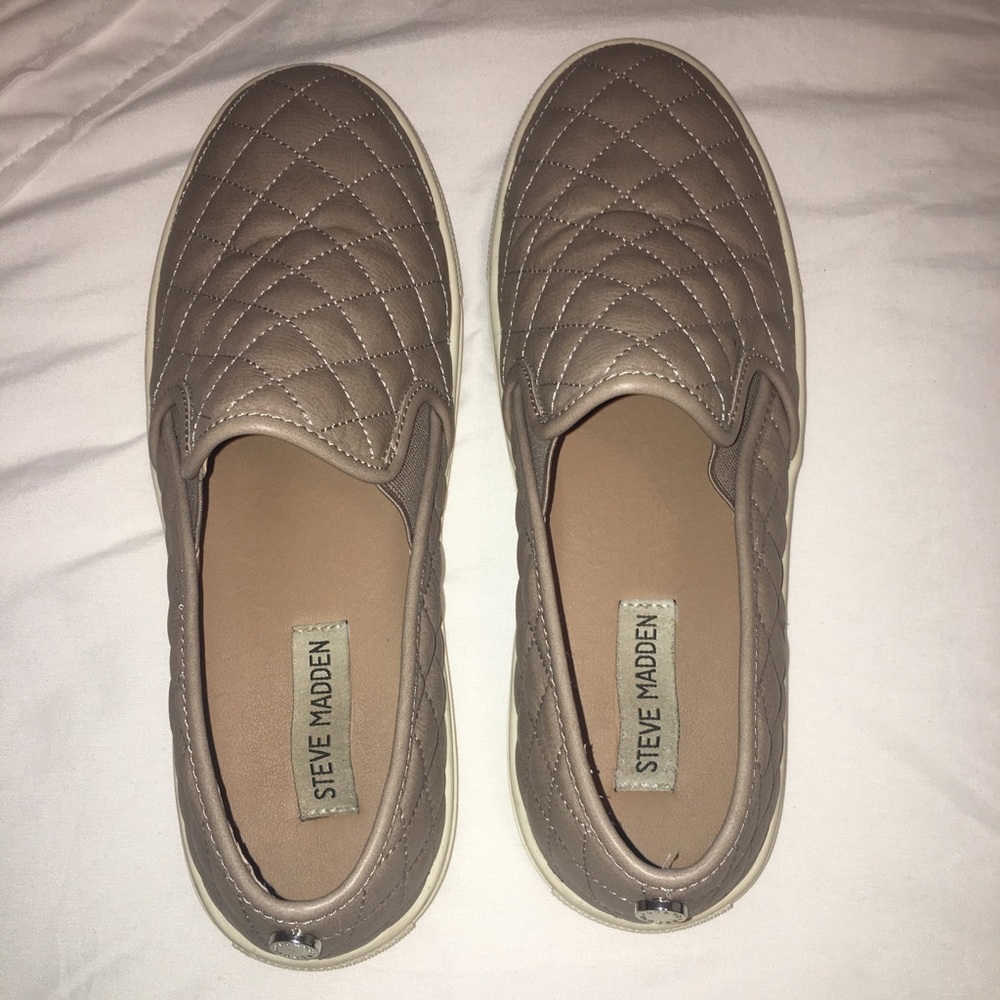 Steve Madden Ecentrcq Sneaker Size 9.5